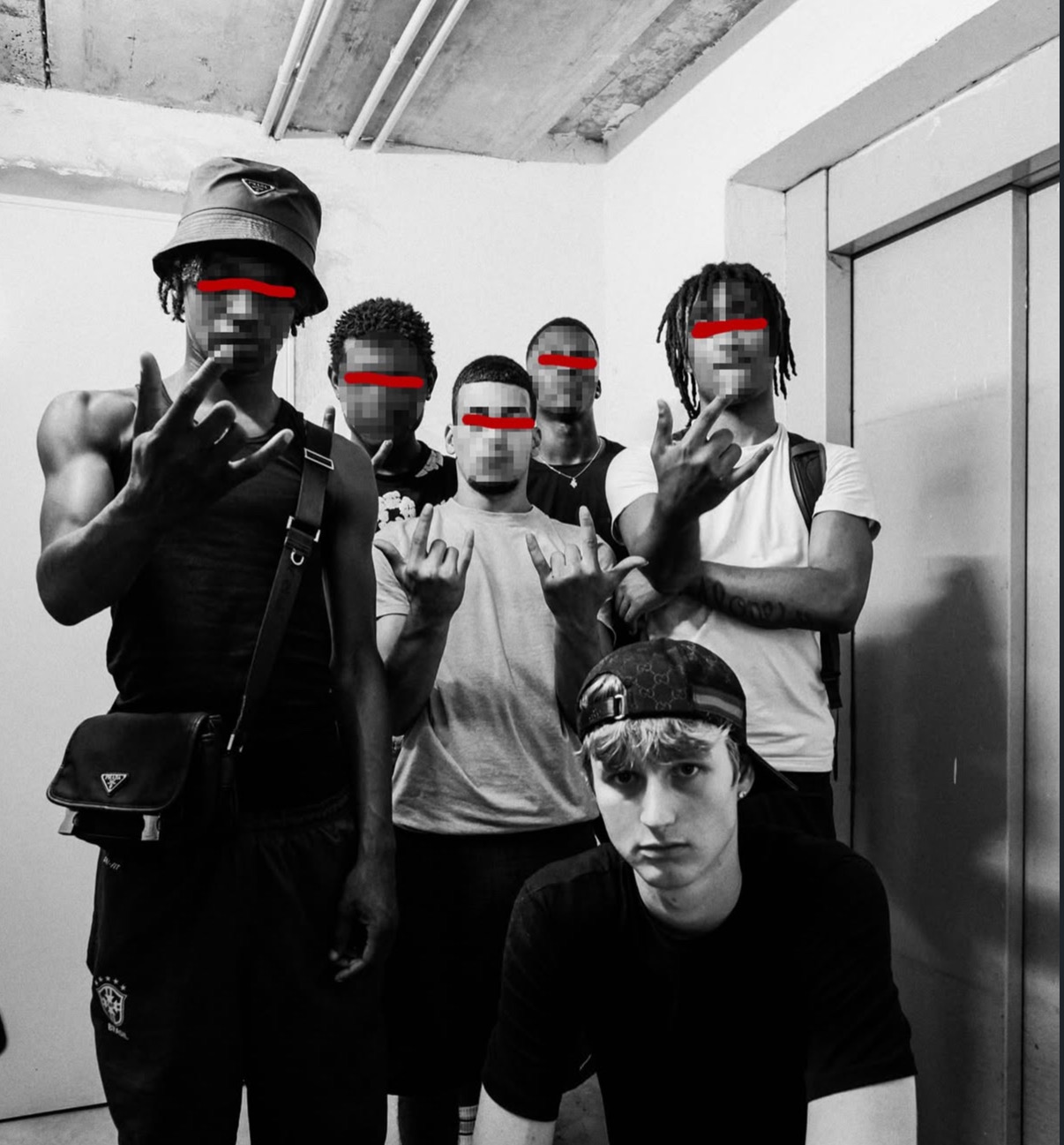 Crew prima del provvedimento